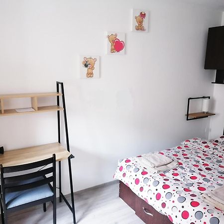 Romanilor - Studio First Floor Deva Buitenkant foto